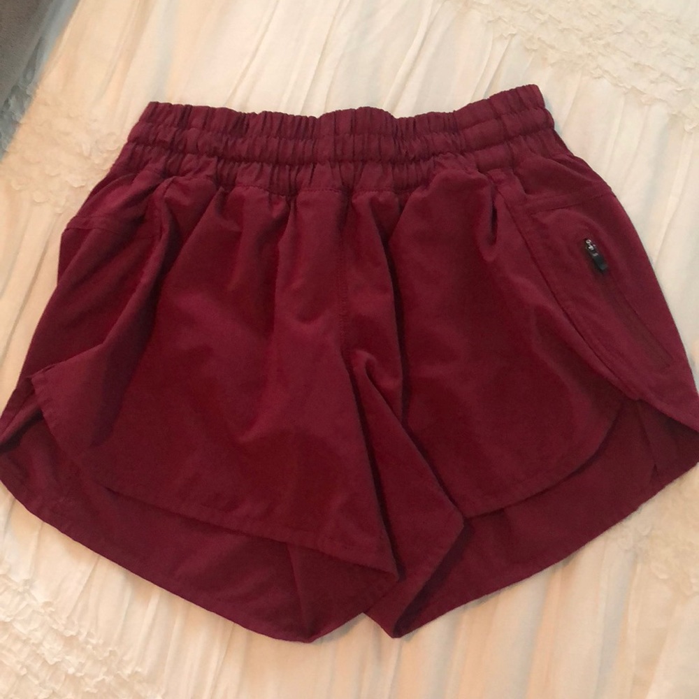 Lululemon tracker V shorts